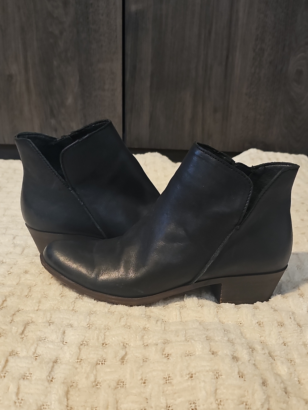 Lucky Brand Black Leather Ankle Booties